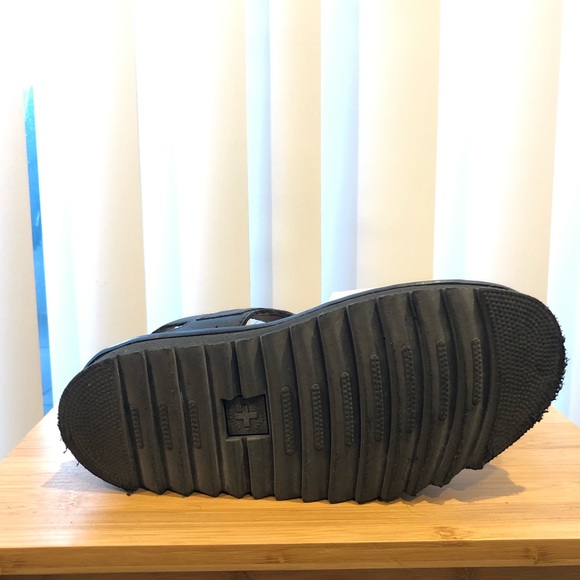 Dr Martins, Women’s Voss Sandals, size 39 - Picture 6 of 9
